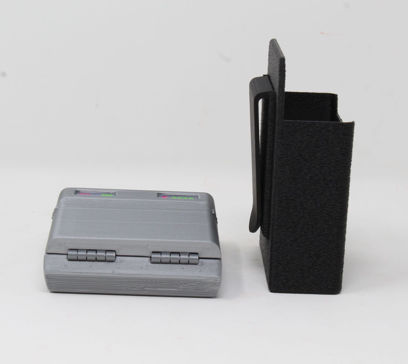 Star Trek TR-590 Tricorder with Holster and Stand, 3D Printed Prop Replica Cosplay Fan Art - Image 2