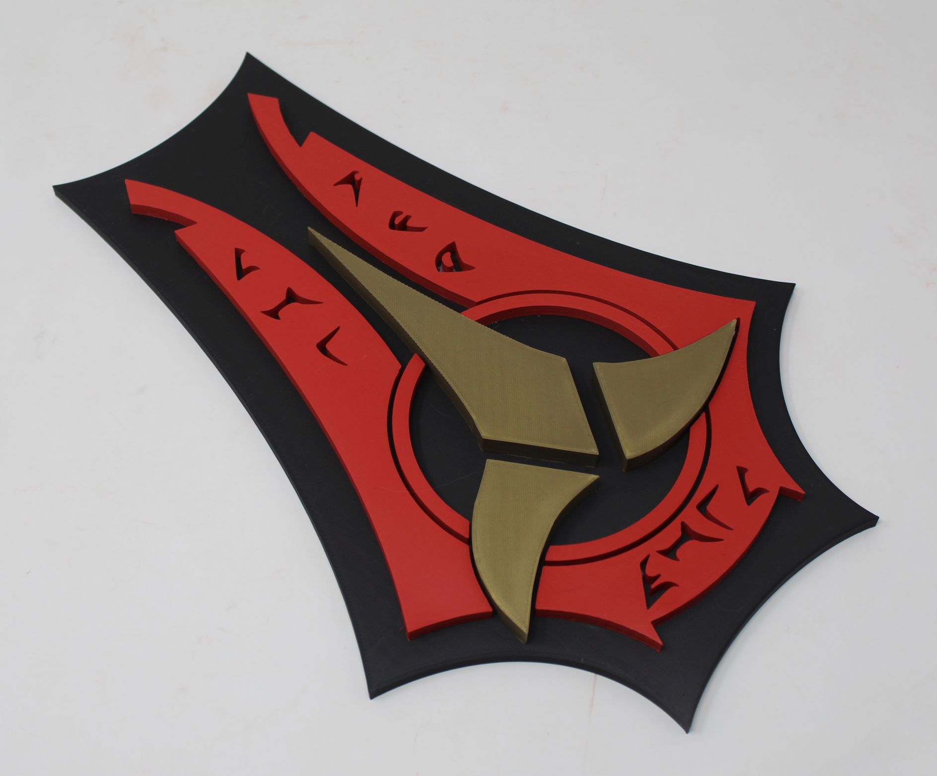 Star Trek Klingon Ceremonial Banner 12-3/4" Wall Plaque - Image 2