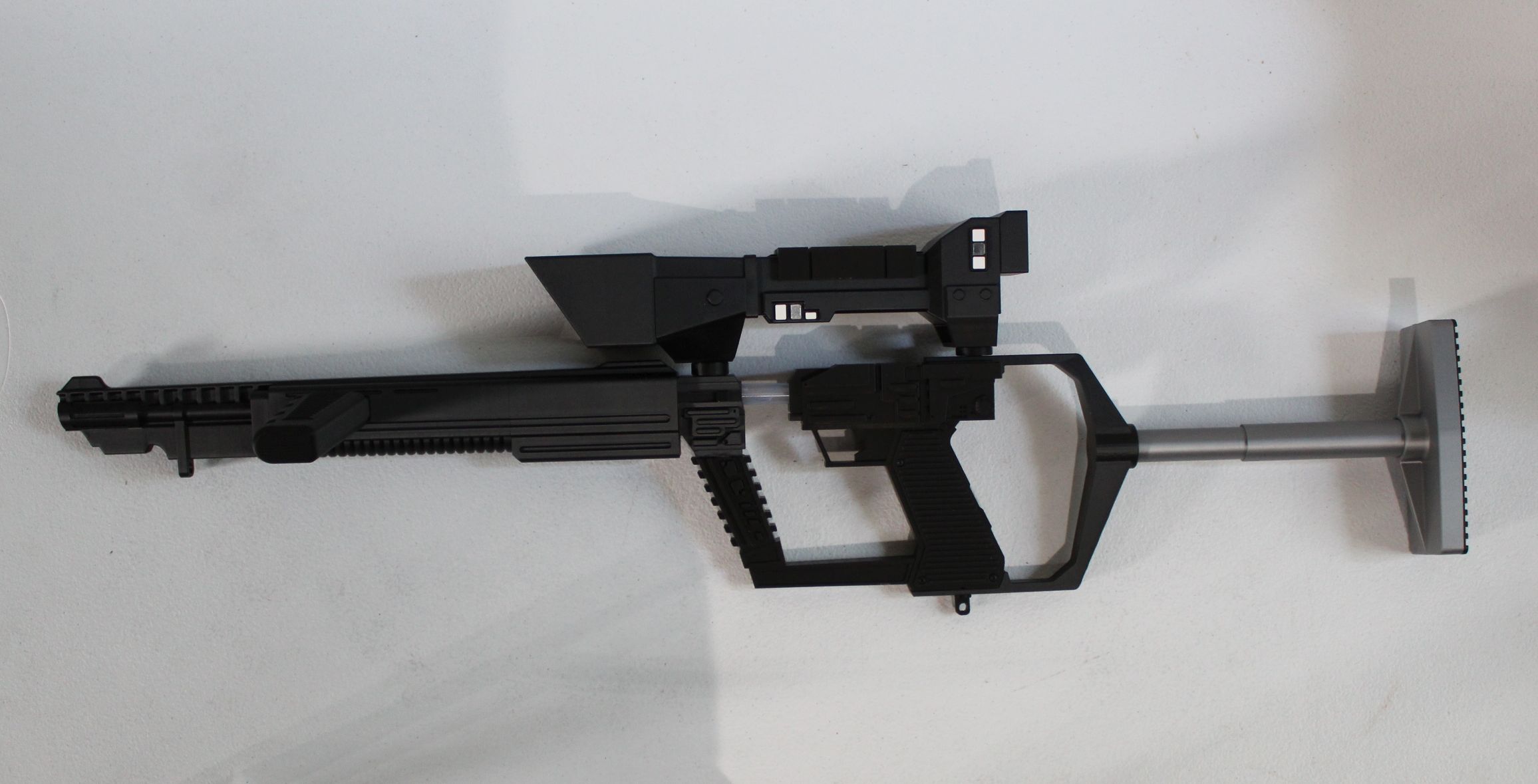 "V" the "Visitors" Laser Sniper Rifle - Image 2